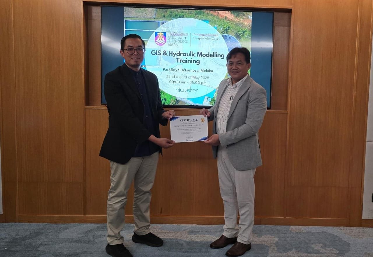 Certificate presentation at the GIS and Hydraulic Modelling technical workshop